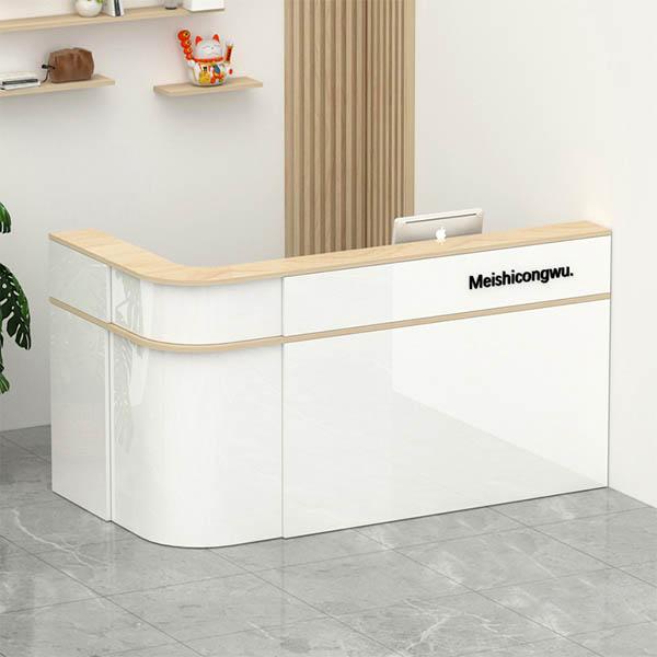 Quầy lễ tân đơn giản hiện đại QTT3