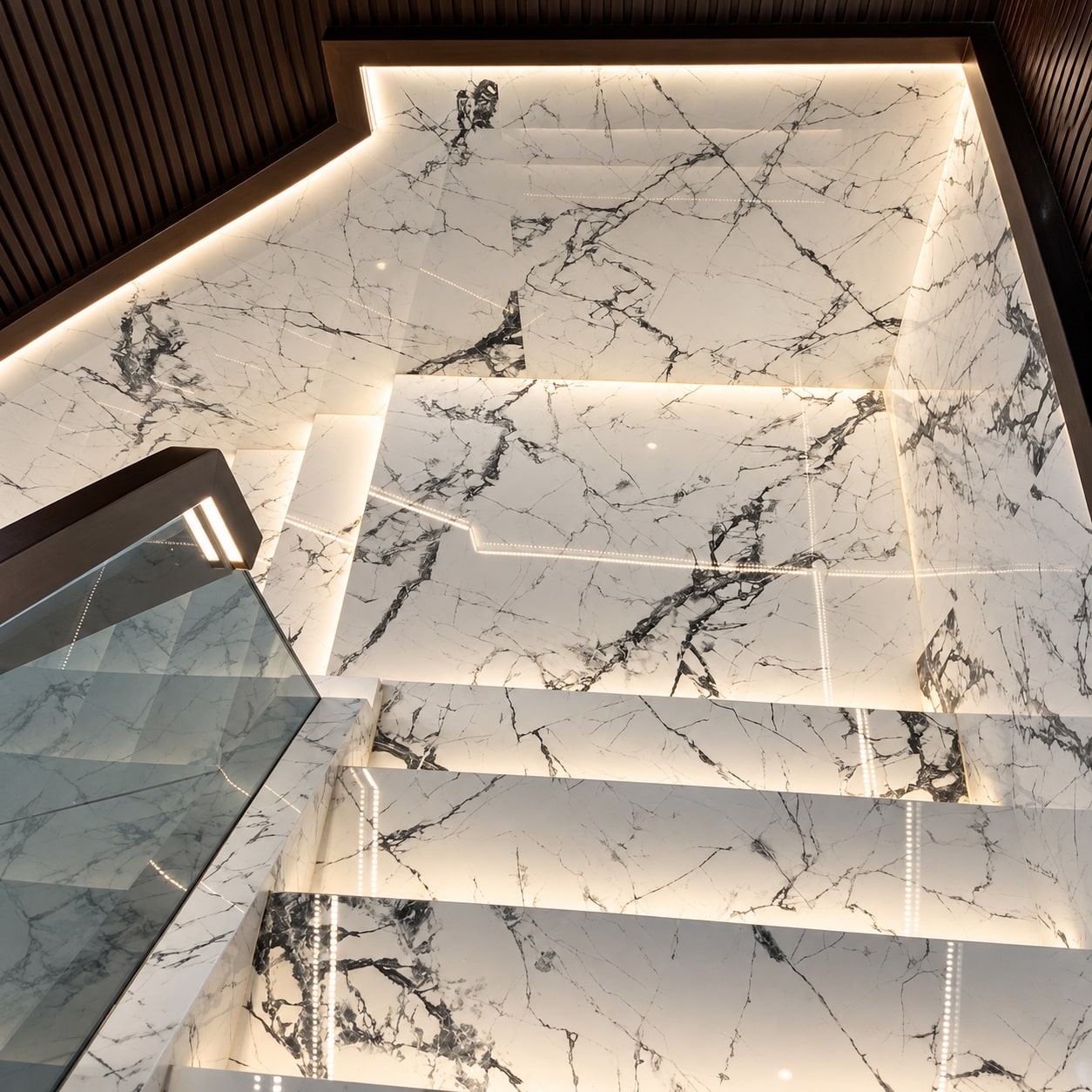 7 bao-gia-thi-cong-cau-thang-da-marble-sang-trong-hcm-trong-interior