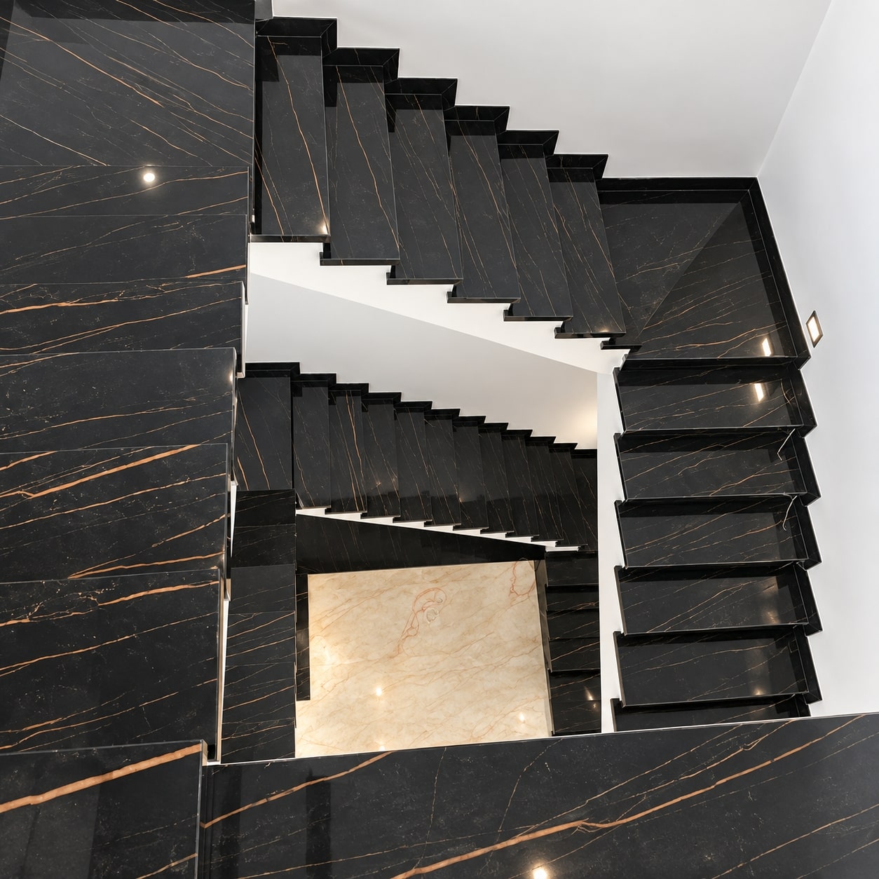 8 bao-gia-thi-cong-cau-thang-marble-van-nau-vang-hien-dai-hcm-trong-interior